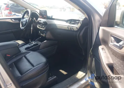 2020 Ford Escape Sel z USA, uszkodzony, nr VIN 1FMCU0H6XLUA67613